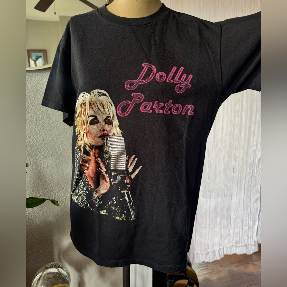 Black Dolly Parton 2011 tour Graphic T-Shirt